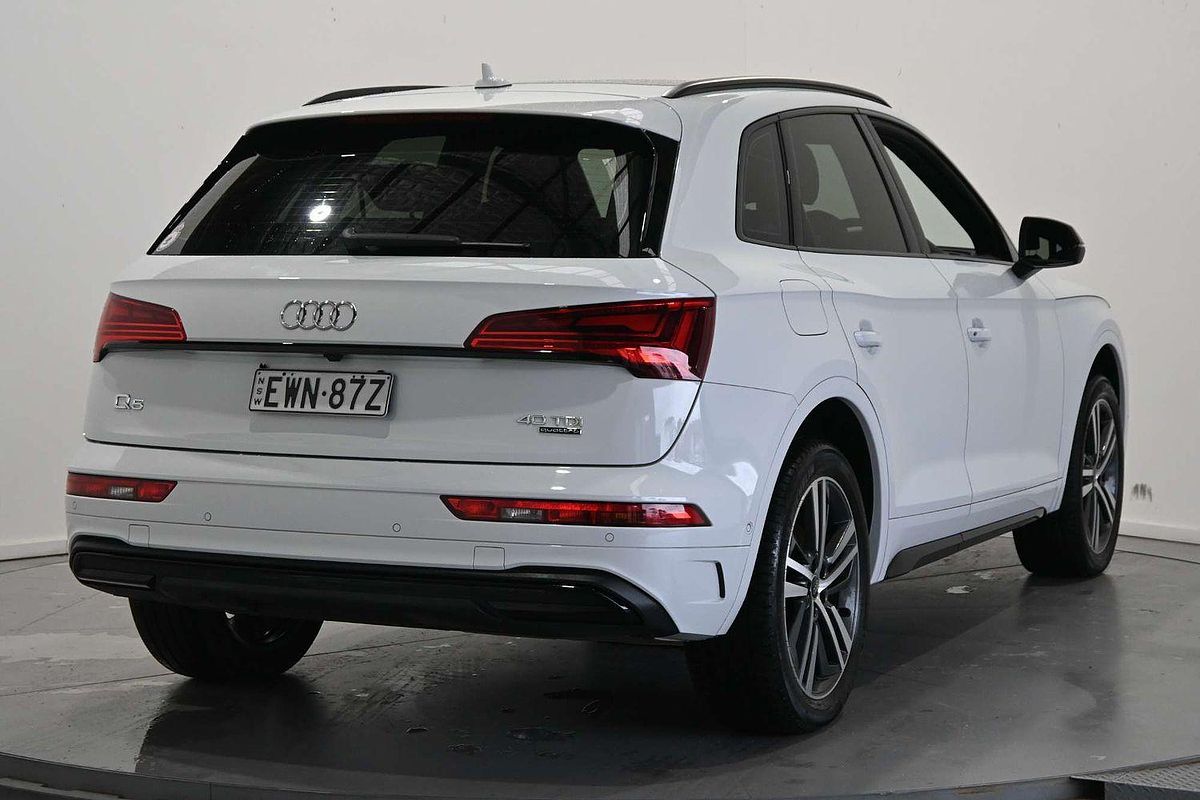 2022 Audi Q5 40 TDI FY