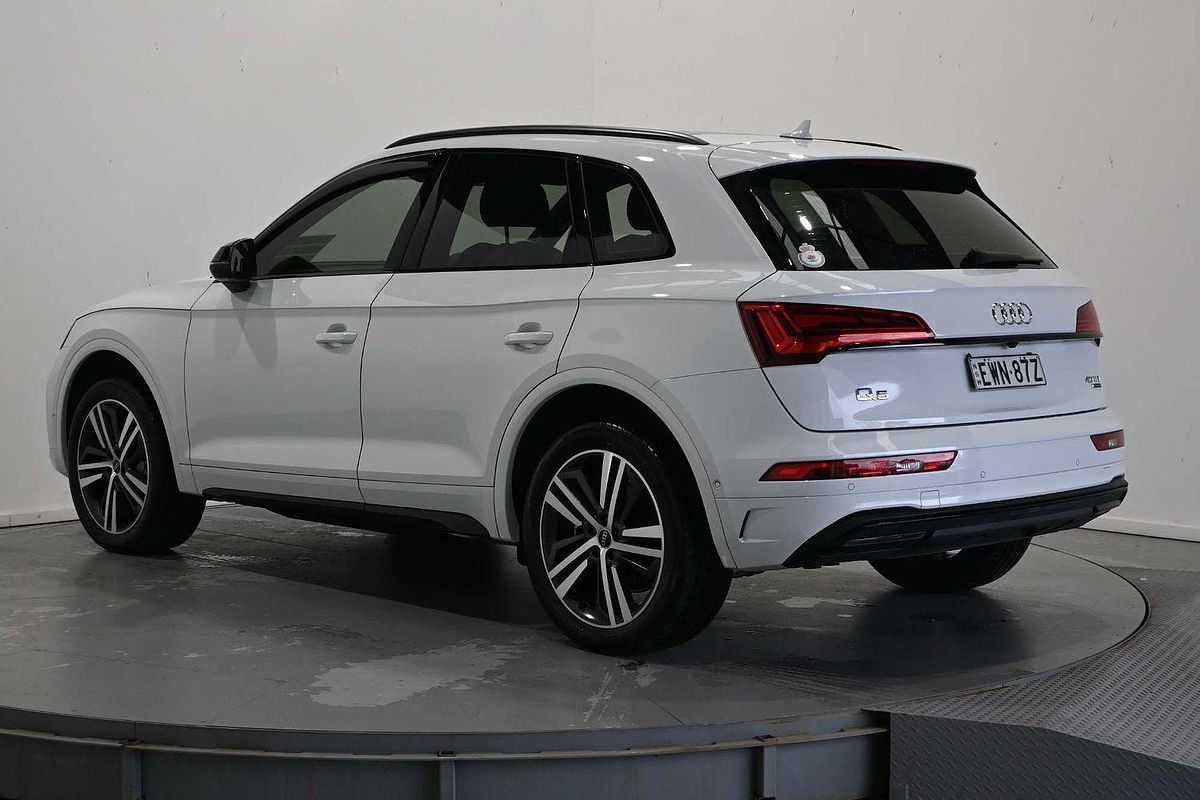 2022 Audi Q5 40 TDI FY