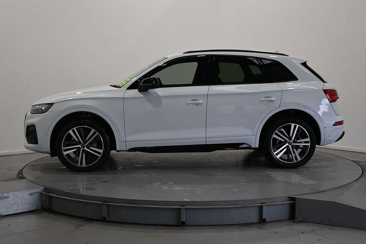 2022 Audi Q5 40 TDI FY