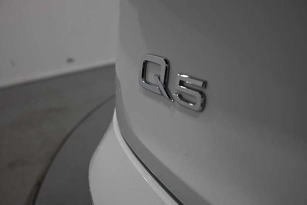 2022 Audi Q5 40 TDI FY