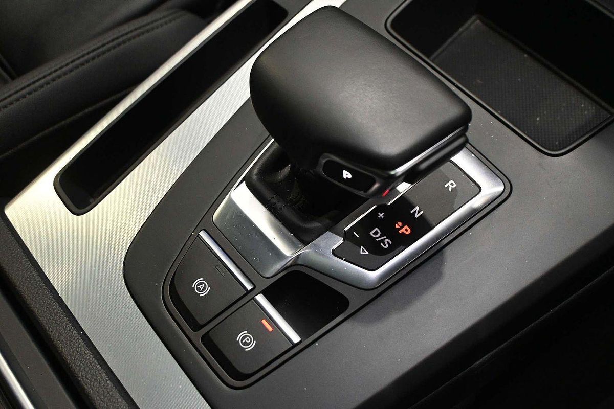 2022 Audi Q5 40 TDI FY