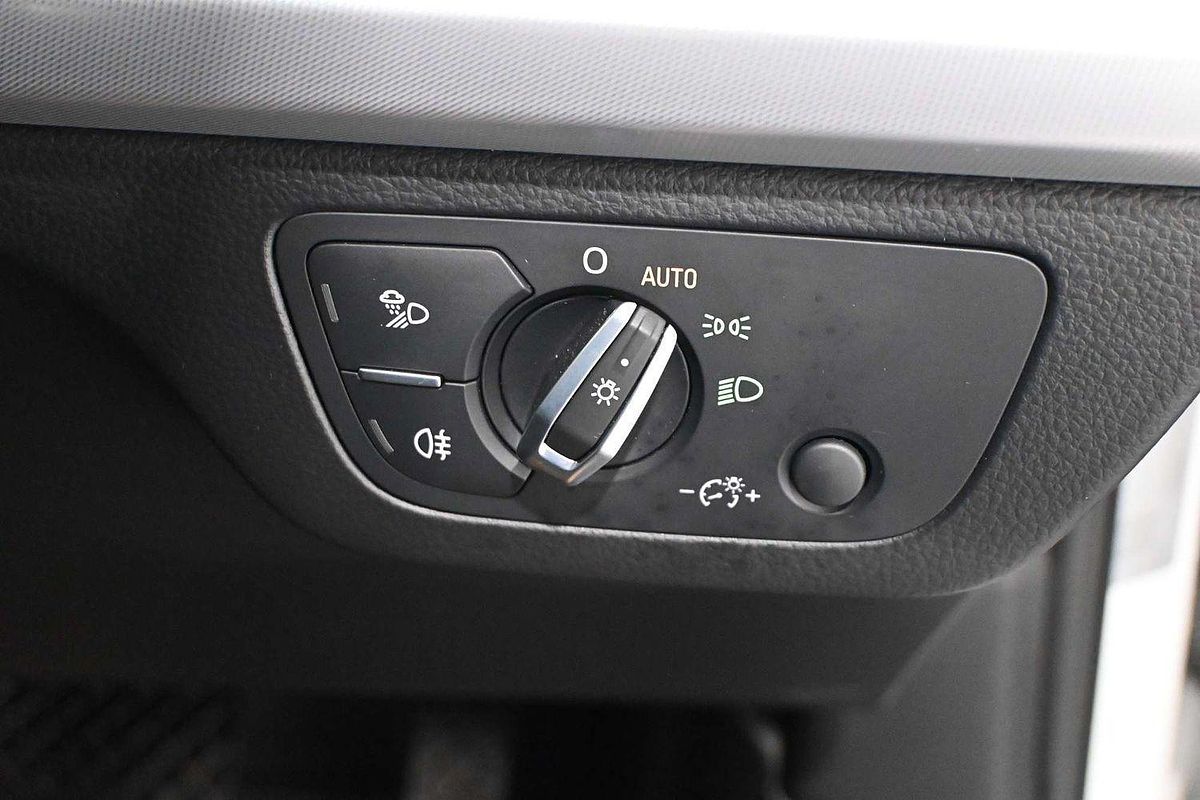 2022 Audi Q5 40 TDI FY