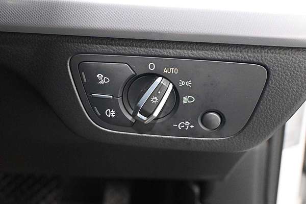 2022 Audi Q5 40 TDI FY