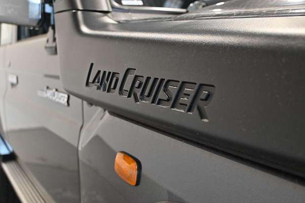 2022 Toyota Landcruiser GXL VDJ76R