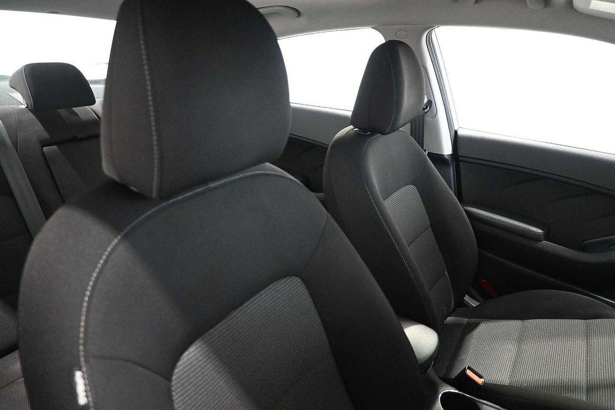 2017 Kia Cerato S YD
