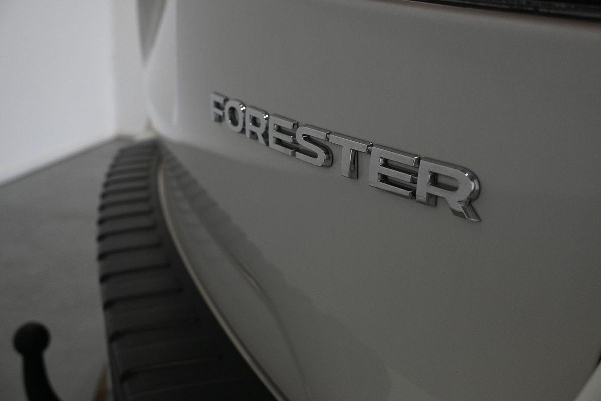 2023 Subaru Forester 2.5i-S S5