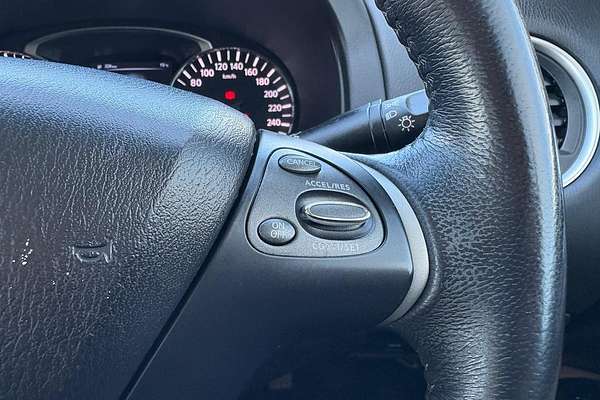 2014 Nissan Pathfinder ST R52