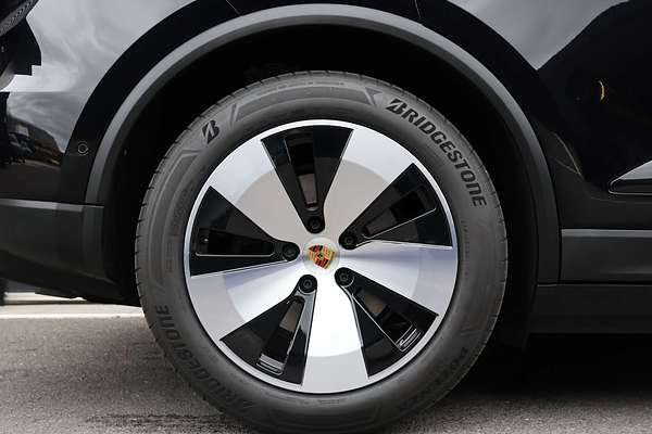 2024 Porsche Macan 4 XAB