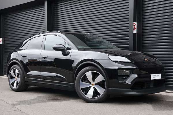 2024 Porsche Macan 4 XAB