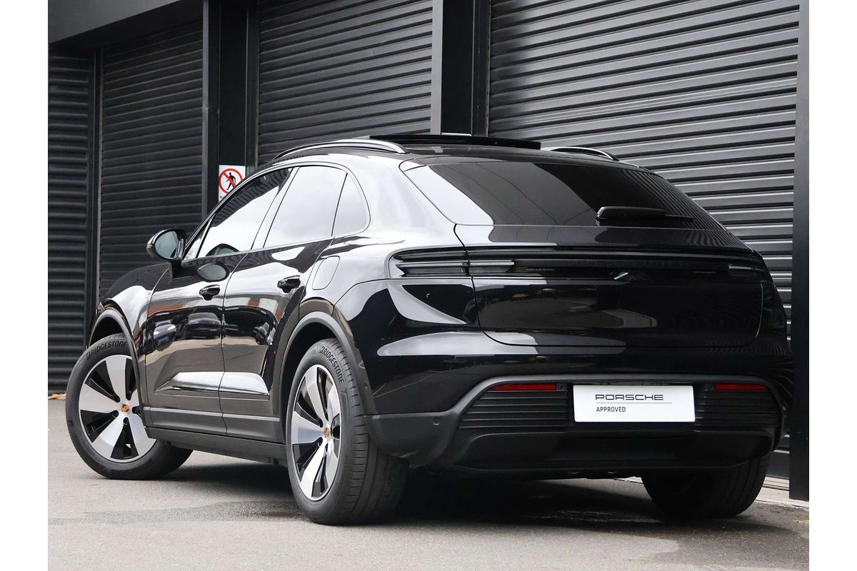 2024 Porsche Macan 4 XAB