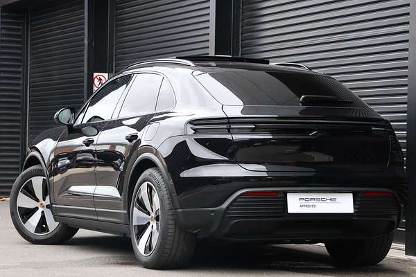 2024 Porsche Macan 4 XAB