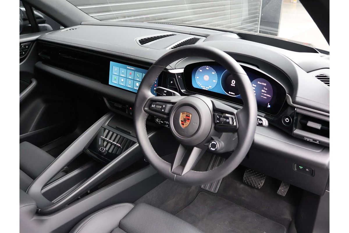 2024 Porsche Macan 4 XAB