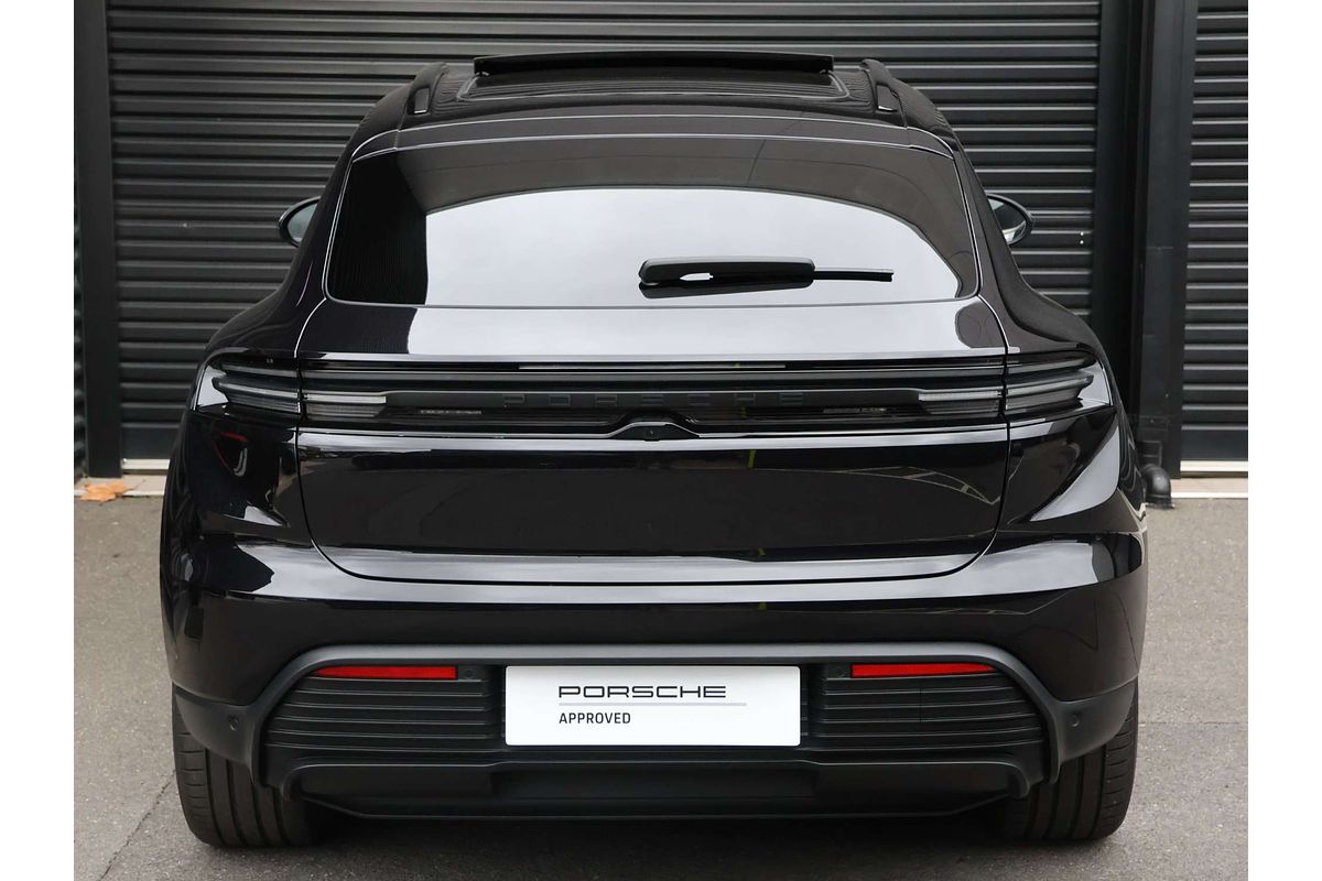 2024 Porsche Macan 4 XAB