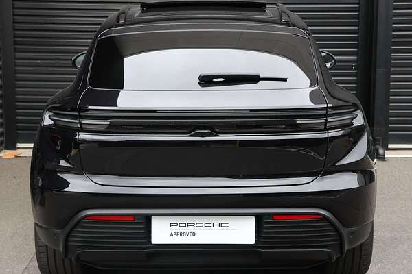 2024 Porsche Macan 4 XAB