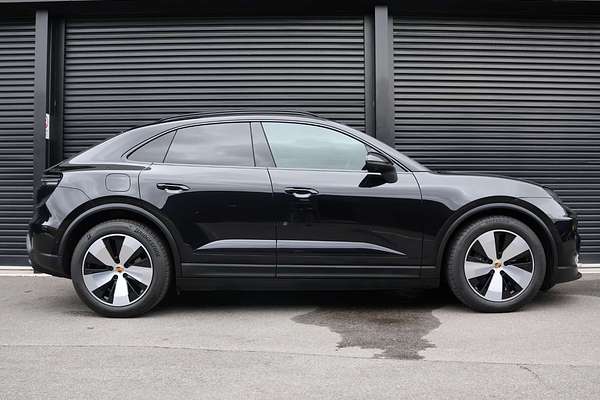 2024 Porsche Macan 4 XAB
