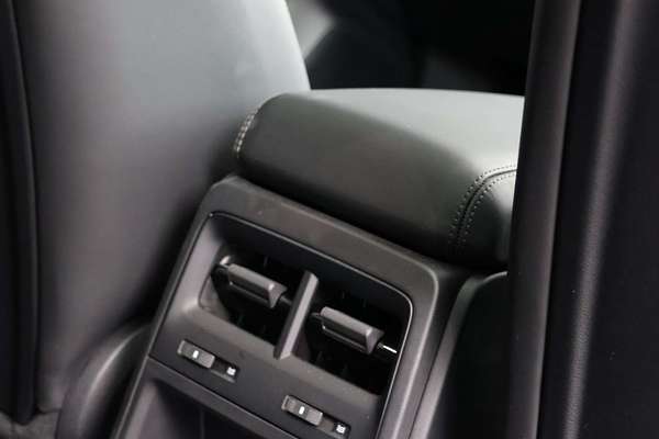 2024 Porsche Macan 4 XAB