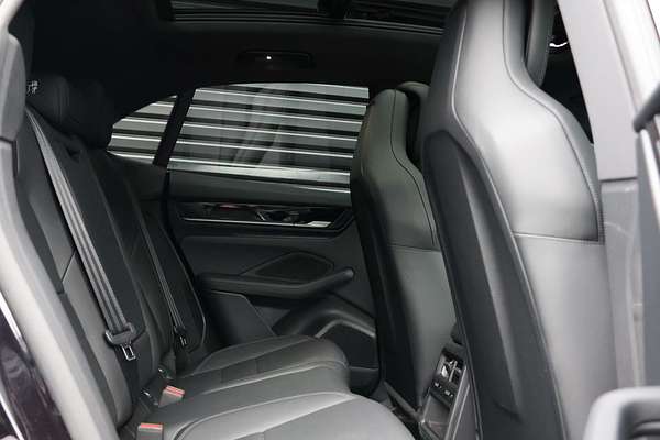 2024 Porsche Macan 4 XAB