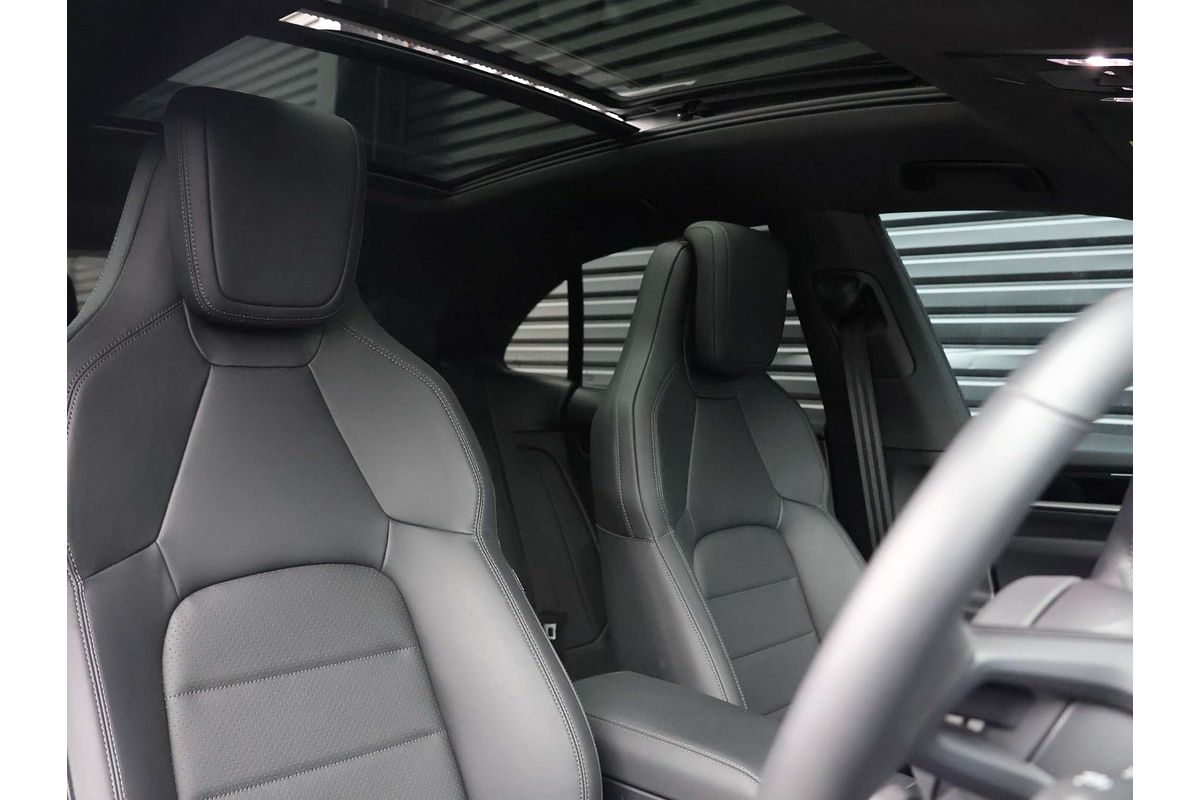 2024 Porsche Macan 4 XAB