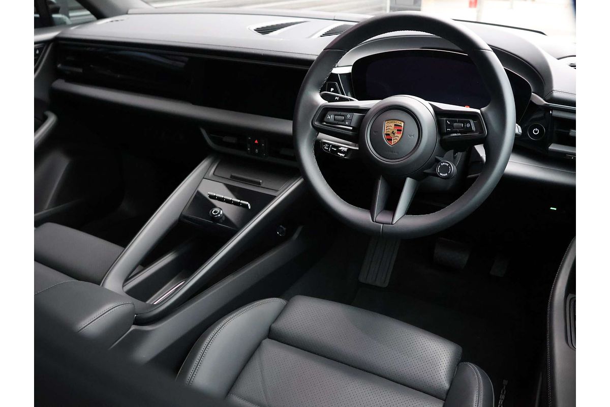 2024 Porsche Macan 4 XAB