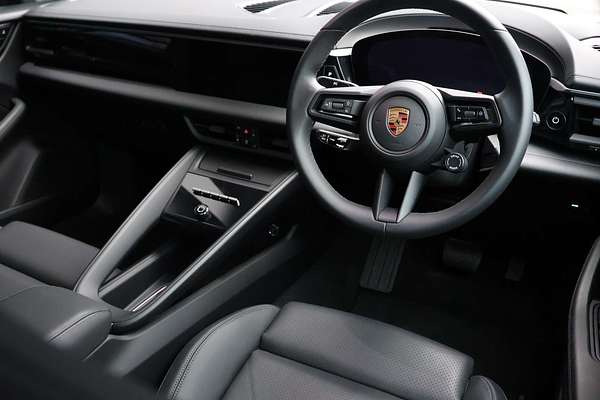 2024 Porsche Macan 4 XAB
