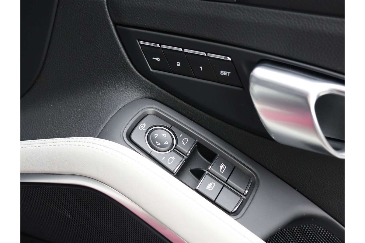2024 Porsche 718 Boxster Style Edition 982