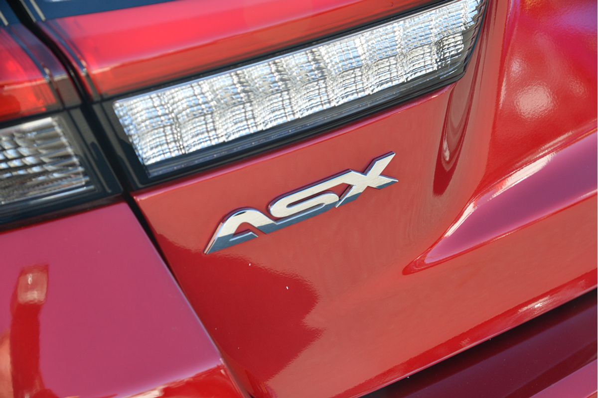 2020 Mitsubishi ASX ES XD