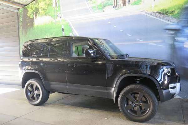 2020 Land Rover Defender 110 P400 HSE L663
