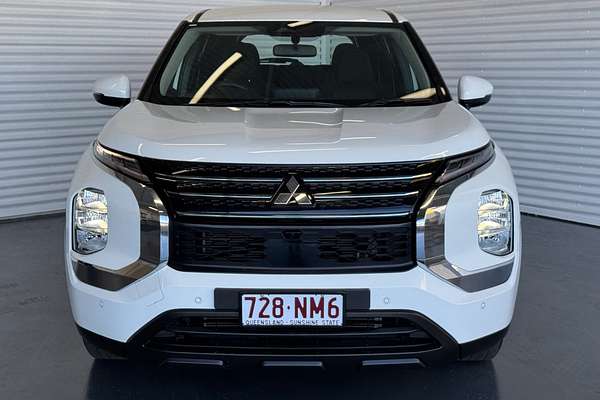 2023 Mitsubishi Outlander ES ZM