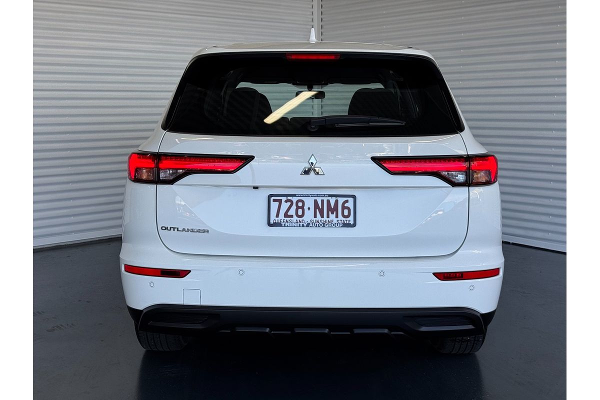 2023 Mitsubishi Outlander ES ZM