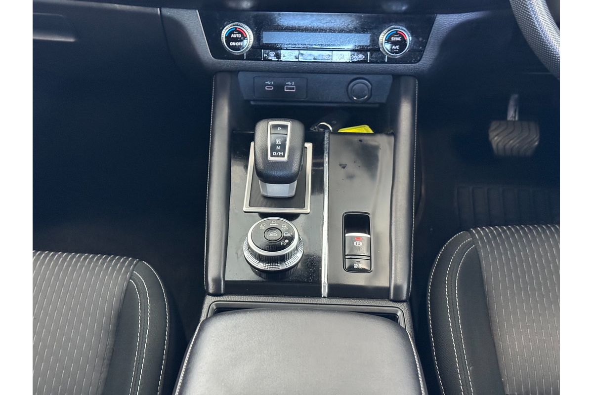 2023 Mitsubishi Outlander ES ZM