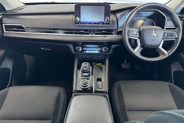 2023 Mitsubishi Outlander ES ZM