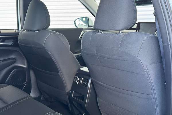 2023 Mitsubishi Outlander ES ZM