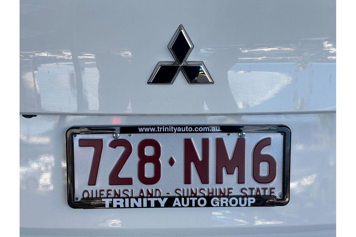 2023 Mitsubishi Outlander ES ZM