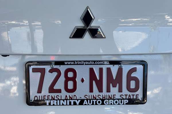2023 Mitsubishi Outlander ES ZM
