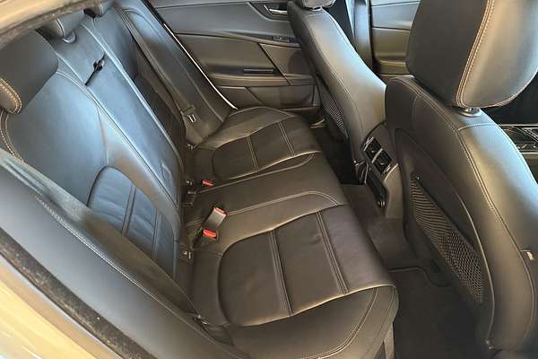 2016 Jaguar XE 20d Prestige X760
