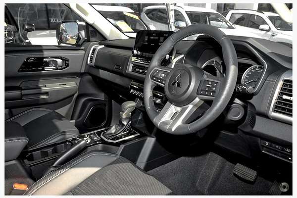 2024 Mitsubishi Triton GLS MV 4X4
