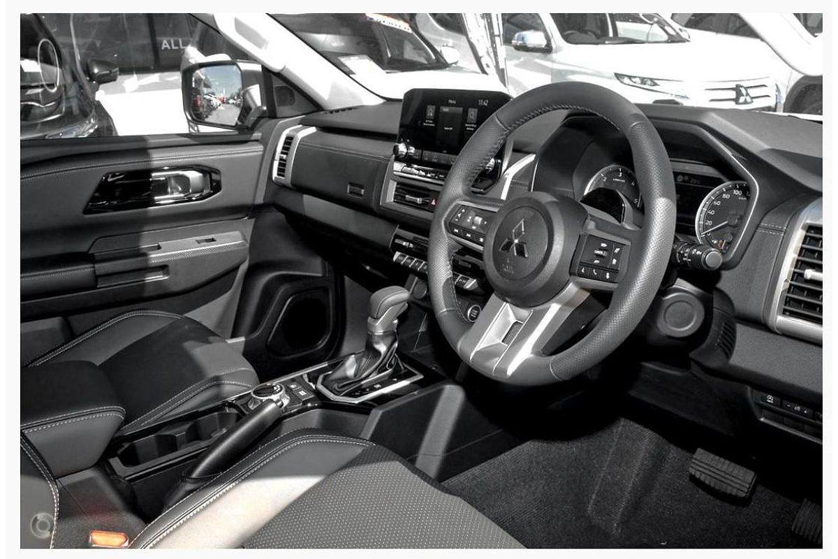 2024 Mitsubishi Triton GLS MV 4X4