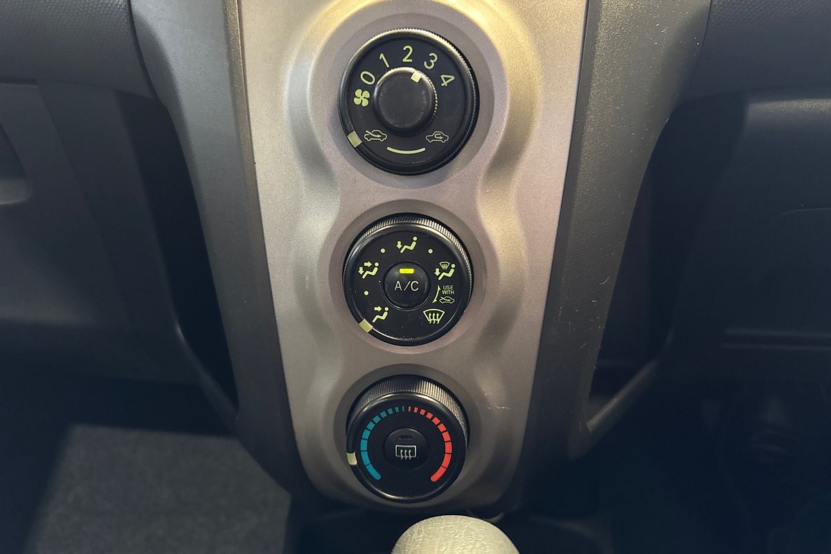 2009 Toyota Yaris Edge NCP90R