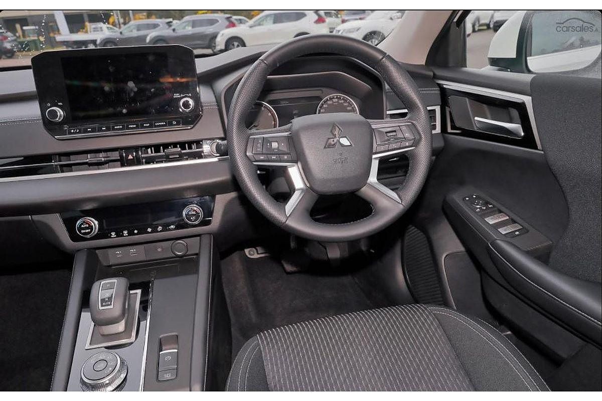 2024 Mitsubishi Outlander LS ZM AWD