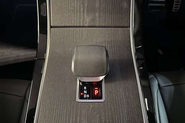 2025 Land Rover Range Rover Evoque P250 Dynamic SE L551