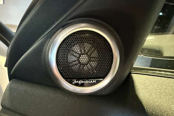 2025 Land Rover Range Rover Evoque P250 Dynamic SE L551