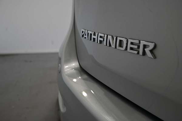 2016 Nissan Pathfinder ST R52