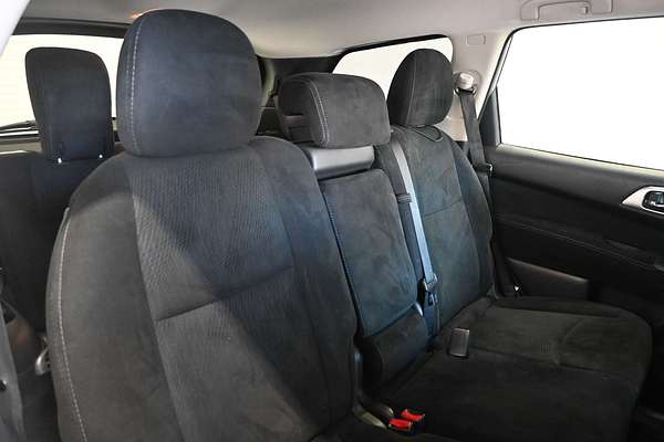 2016 Nissan Pathfinder ST R52