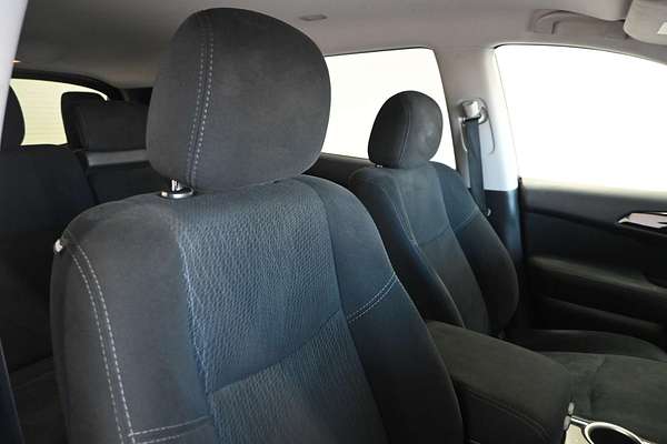 2016 Nissan Pathfinder ST R52