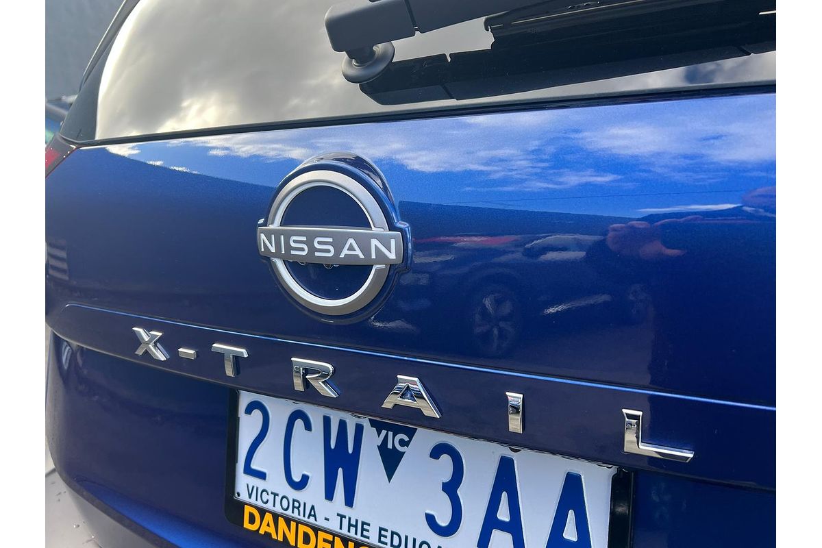 2025 Nissan X-TRAIL ST-L T33
