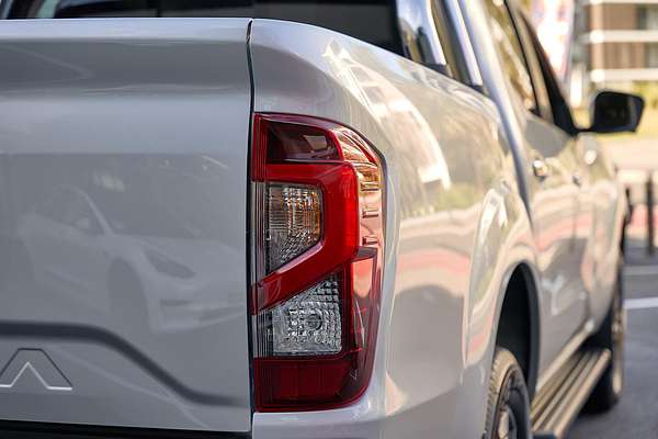 2024 Nissan Navara ST-X D23 4X4
