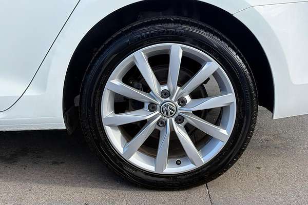 2014 Volkswagen Golf 103TSI Highline 7
