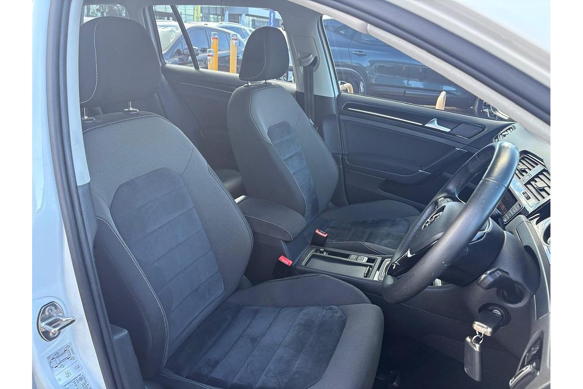2014 Volkswagen Golf 103TSI Highline 7