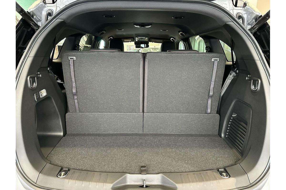 2025 Isuzu MU-X X-TERRAIN