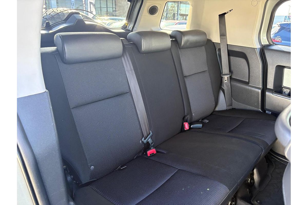 2012 Toyota FJ Cruiser GSJ15R